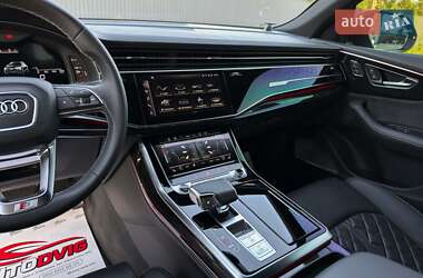 Внедорожник / Кроссовер Audi Q8 2020 в 