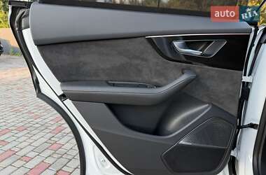 Внедорожник / Кроссовер Audi Q8 2020 в 