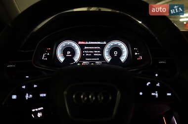 Внедорожник / Кроссовер Audi Q8 2022 в 