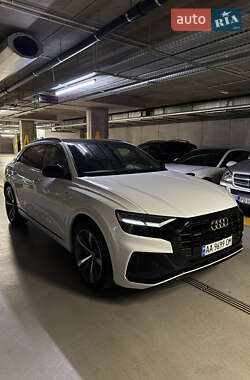 Внедорожник / Кроссовер Audi Q8 2019 в Киеве