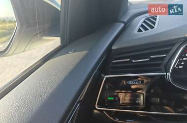 Внедорожник / Кроссовер Audi Q8 2019 в 