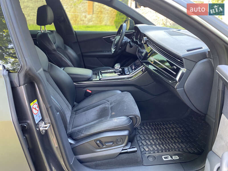 Внедорожник / Кроссовер Audi Q8 2020 в Киеве