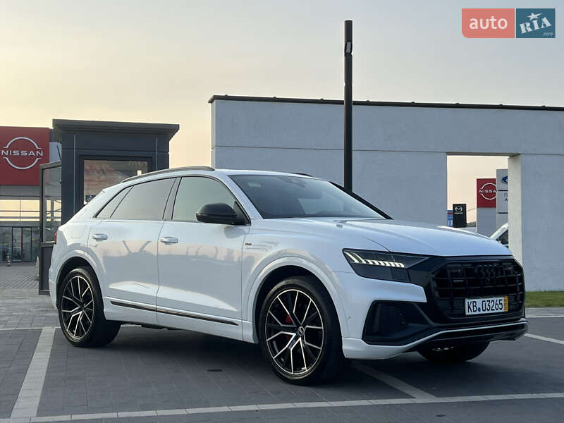 Audi Q8 2021