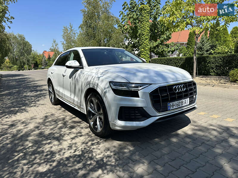 Внедорожник / Кроссовер Audi Q8 2020 в Одессе