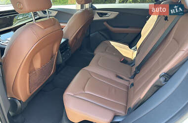 Внедорожник / Кроссовер Audi Q8 2020 в 