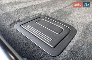 Внедорожник / Кроссовер Audi Q8 2022 в 