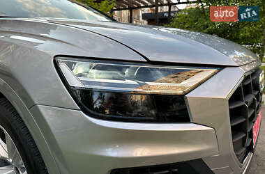 Внедорожник / Кроссовер Audi Q8 2022 в 