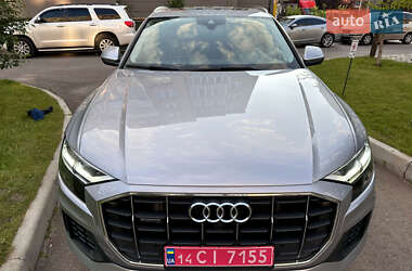 Внедорожник / Кроссовер Audi Q8 2022 в 