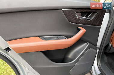 Внедорожник / Кроссовер Audi Q8 2022 в 