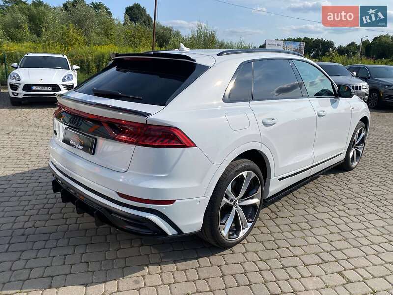 Внедорожник / Кроссовер Audi Q8 2021 в Львове