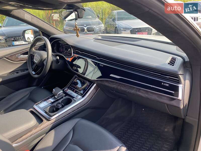 Внедорожник / Кроссовер Audi Q8 2021 в Львове