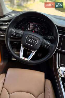 Внедорожник / Кроссовер Audi Q8 2019 в 