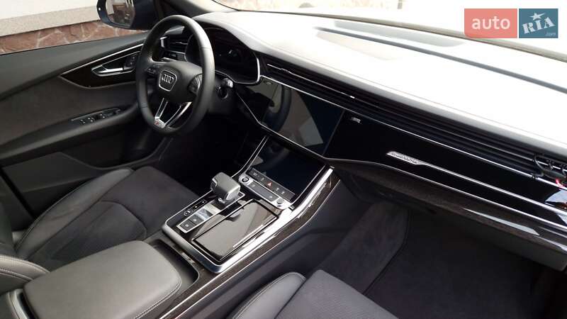 Внедорожник / Кроссовер Audi Q8 2023 в Киеве