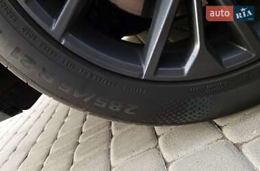 Внедорожник / Кроссовер Audi Q8 2023 в 