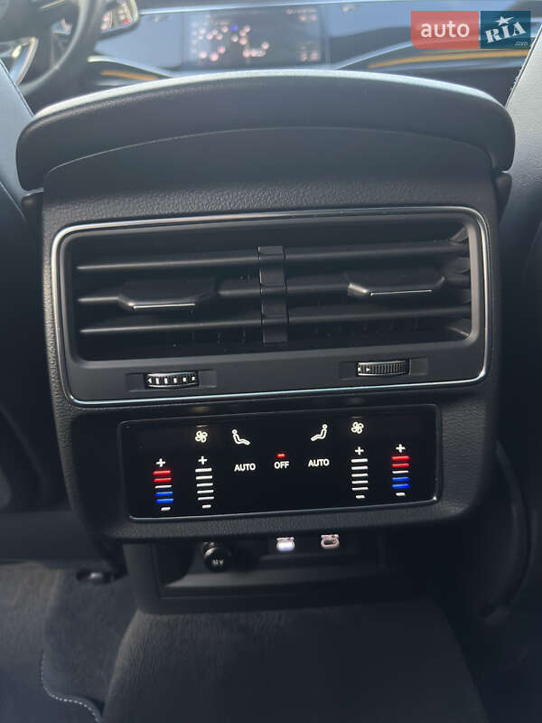 Внедорожник / Кроссовер Audi Q8 2021 в Днепре фото 36 Внедорожник / Кроссовер Audi Q8 2021 в Днепре