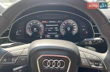 Внедорожник / Кроссовер Audi Q8 2020 в 