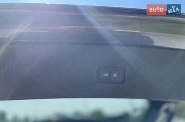 Внедорожник / Кроссовер Audi Q8 2020 в 