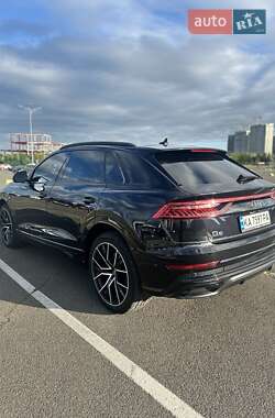 Внедорожник / Кроссовер Audi Q8 2018 в 