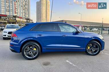 Внедорожник / Кроссовер Audi Q8 2024 в 