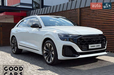 Внедорожник / Кроссовер Audi Q8 2024 в 