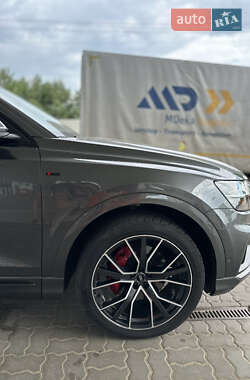 Внедорожник / Кроссовер Audi Q8 2019 в 