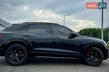 Внедорожник / Кроссовер Audi Q8 2018 в 