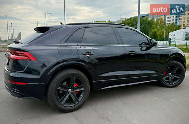 Внедорожник / Кроссовер Audi Q8 2018 в 