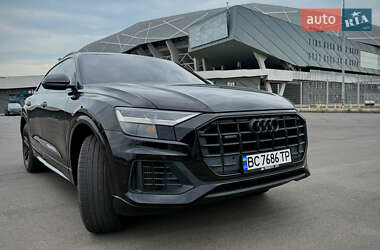 Внедорожник / Кроссовер Audi Q8 2018 в 