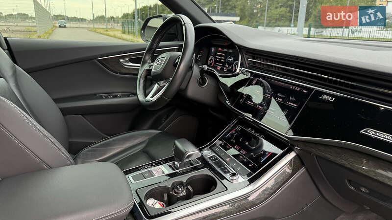 Внедорожник / Кроссовер Audi Q8 2018 в Шептицькому