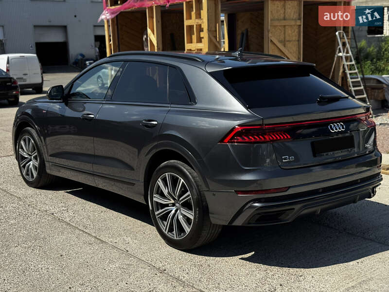 Внедорожник / Кроссовер Audi Q8 2020 в Житомире