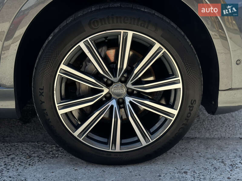 Внедорожник / Кроссовер Audi Q8 2020 в Житомире