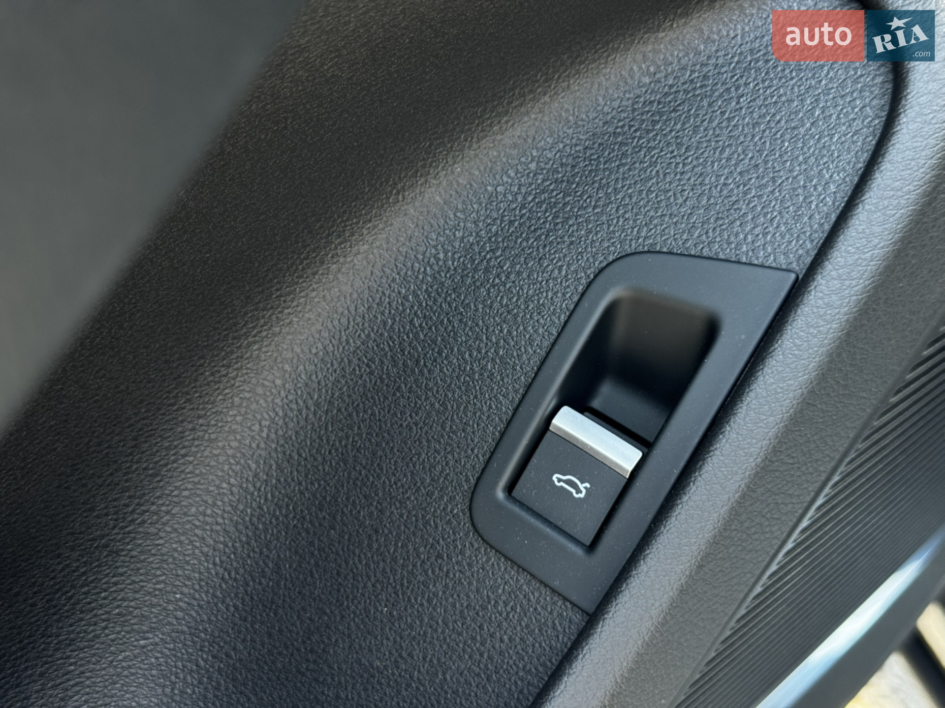 2020 Audi Q8 - мініатюра 27