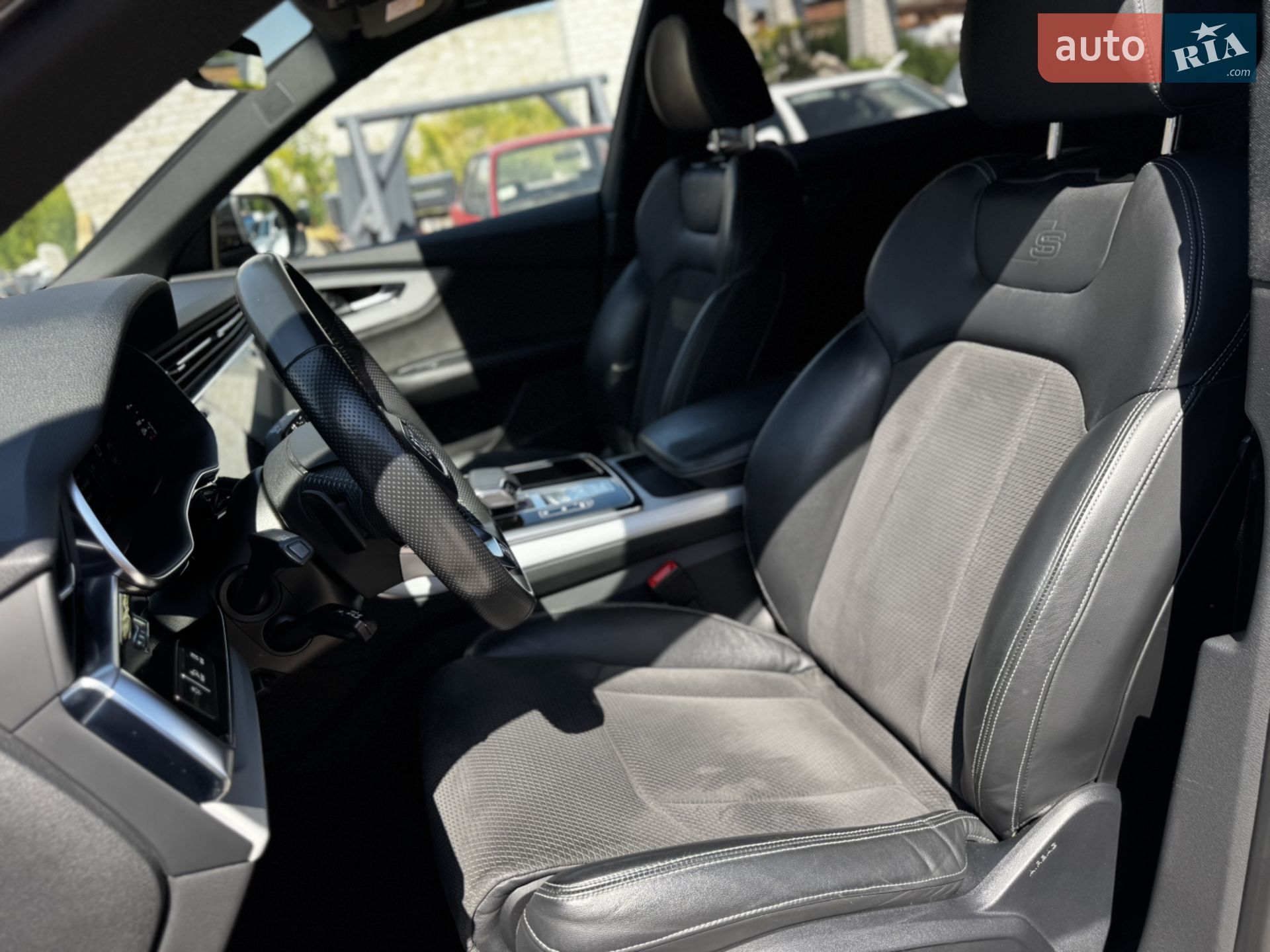 2020 Audi Q8 - мініатюра 31