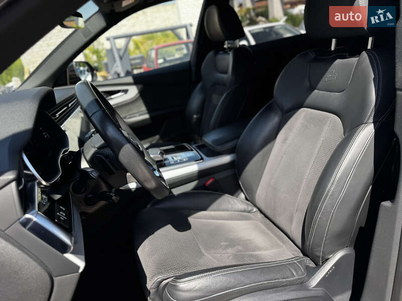 Внедорожник / Кроссовер Audi Q8 2020 в Житомире