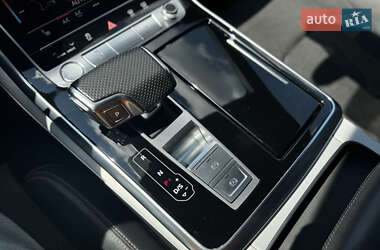 Внедорожник / Кроссовер Audi Q8 2020 в 