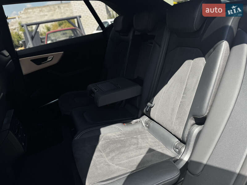 Внедорожник / Кроссовер Audi Q8 2020 в Житомире