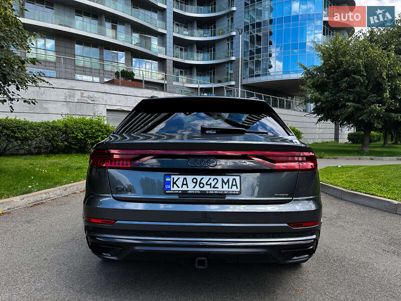 Внедорожник / Кроссовер Audi Q8 2021 в Киеве