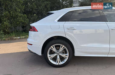 Внедорожник / Кроссовер Audi Q8 2018 в 