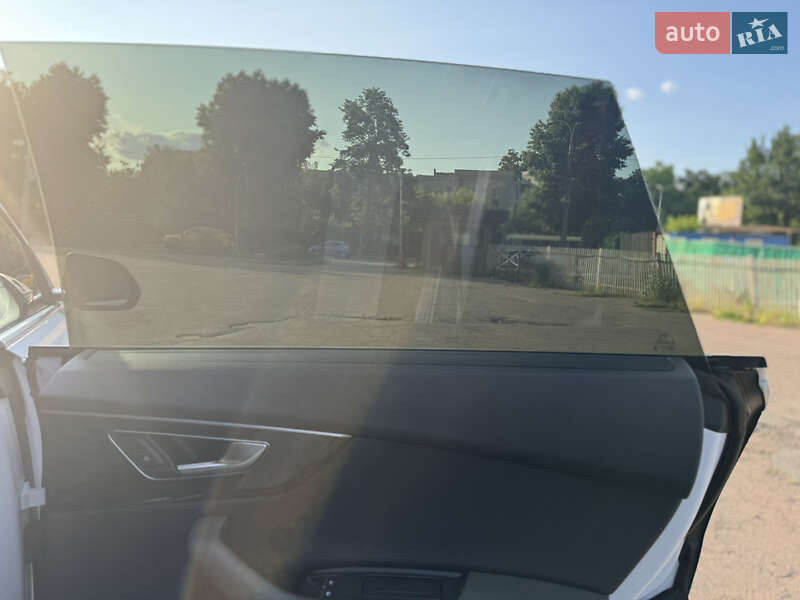 Внедорожник / Кроссовер Audi Q8 2018 в Киеве