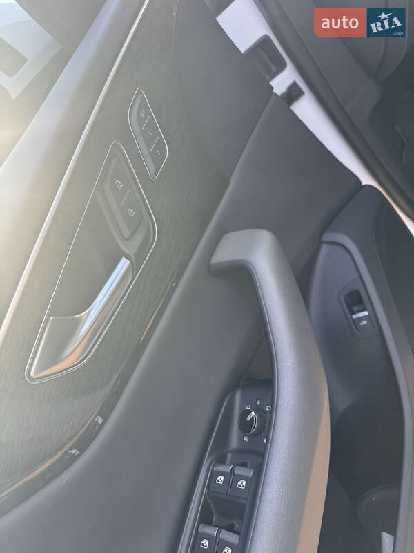 Внедорожник / Кроссовер Audi Q8 2018 в Киеве