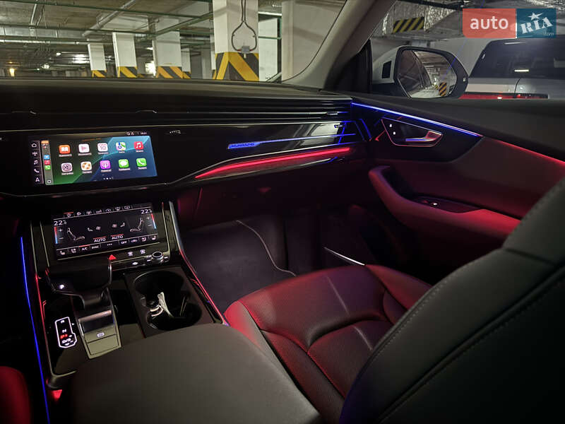 Внедорожник / Кроссовер Audi Q8 2018 в Киеве