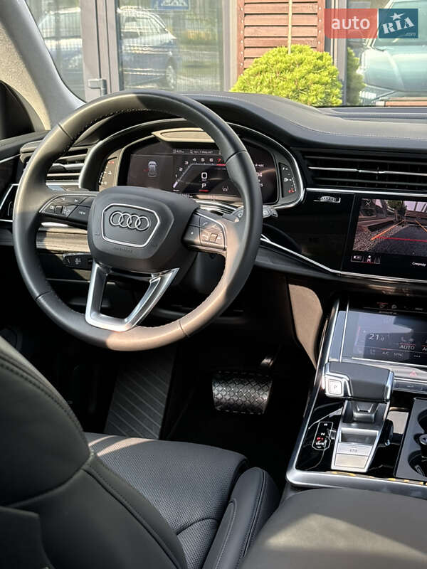 Внедорожник / Кроссовер Audi Q8 2023 в Львове