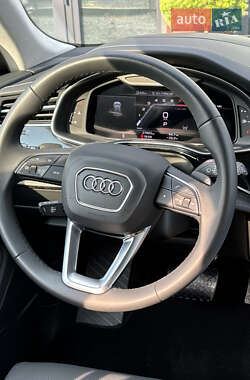 Внедорожник / Кроссовер Audi Q8 2023 в 