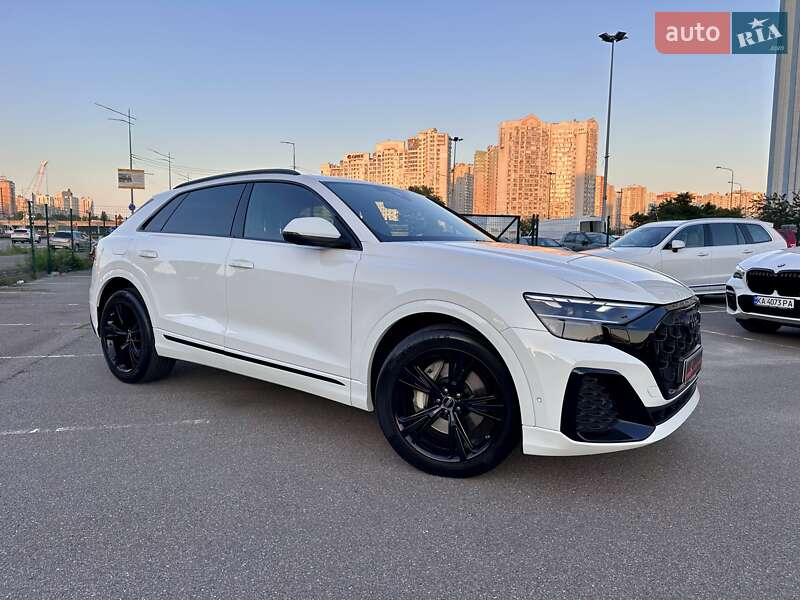 Внедорожник / Кроссовер Audi Q8 2023 в Киеве