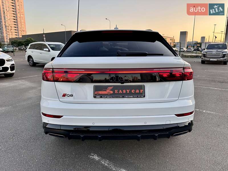 Внедорожник / Кроссовер Audi Q8 2023 в Киеве