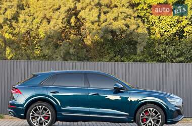 Внедорожник / Кроссовер Audi Q8 2021 в 