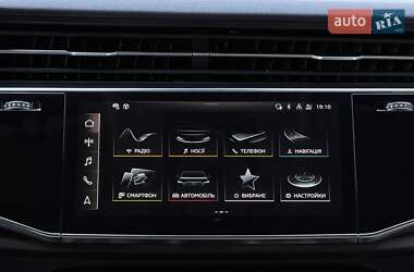 Внедорожник / Кроссовер Audi Q8 2021 в 