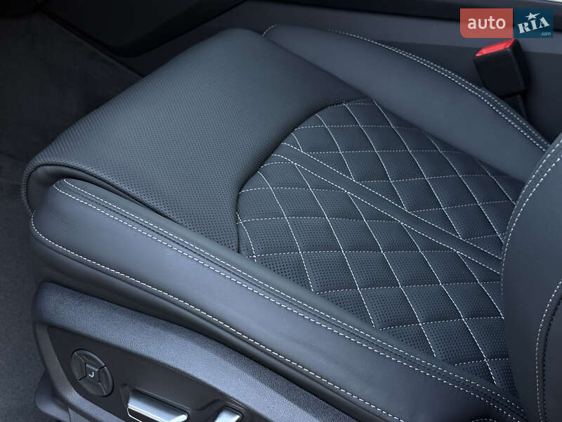 Внедорожник / Кроссовер Audi Q8 2025 в Киеве