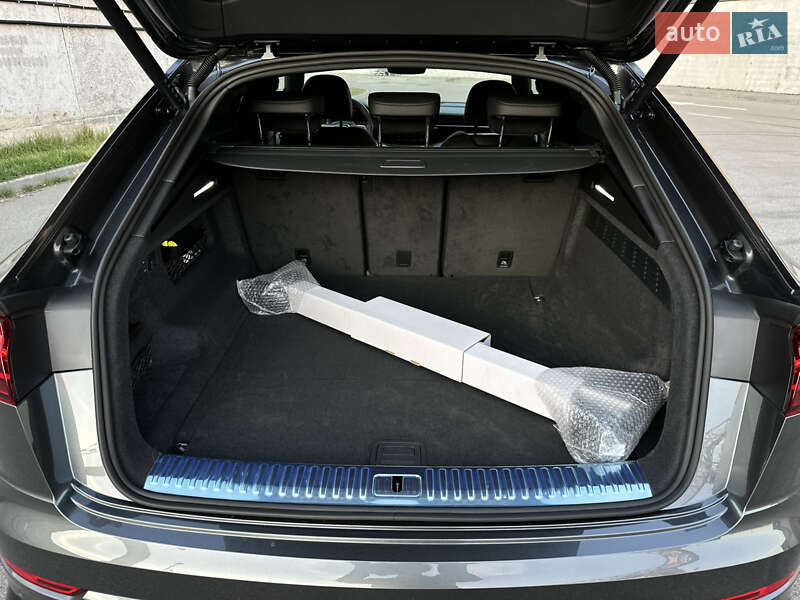 Внедорожник / Кроссовер Audi Q8 2025 в Киеве