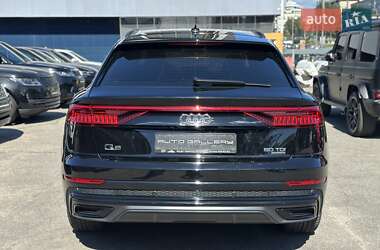 Внедорожник / Кроссовер Audi Q8 2018 в 
